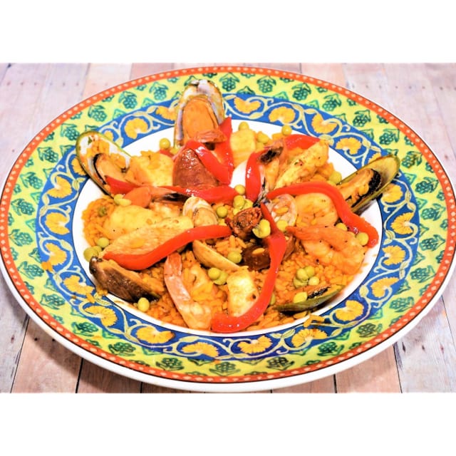Paella Fernandez.