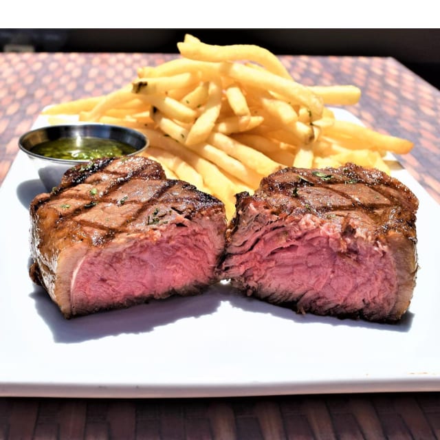 Bife Fernandez.